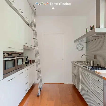 Bay View Home, Terremarine La Spezia