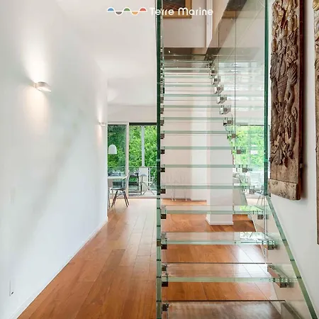 Bay View Home, Terremarine *