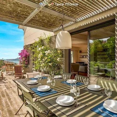 Bay View Home, Terremarine * לה ספציה