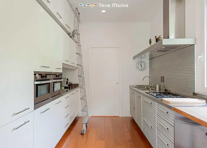 Bay View Home, Terremarine La Spezia